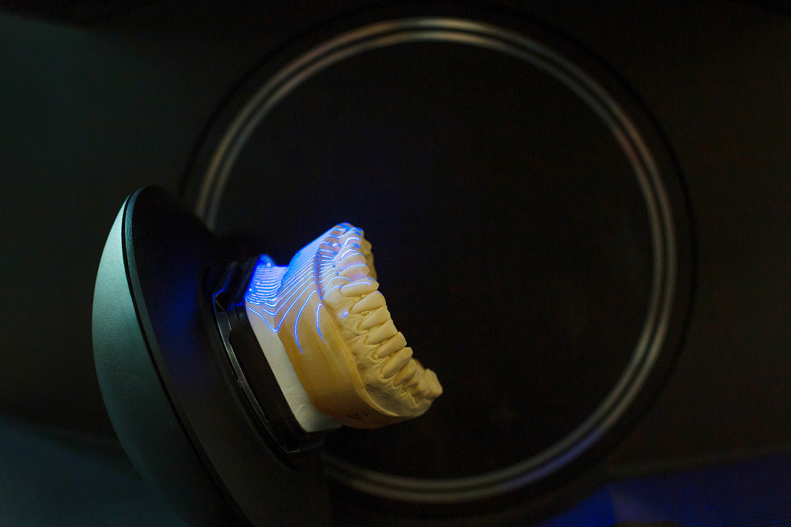 Laservermessung, Fotografie Unternehmensportrait Dentallabor Kastner