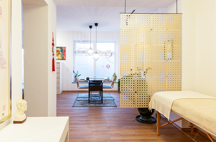 Praxisraum Naturheilkundepraxis, Praxisfoto, Praxis Innenraum, Praxis Heilpraktikerin Ulrike Stadler