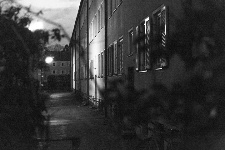 Fotografie der letzten Momente eines verlassenen Wohnblocks in der Lena-Christ-Strasse in Rosenheim, Bogensiedlung