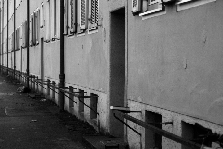 Fotografie der letzten Momente eines verlassenen Wohnblocks in der Lena-Christ-Strasse in Rosenheim, Bogensiedlung