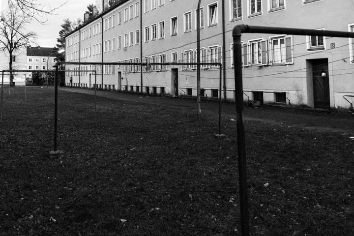 Fotografie der letzten Momente eines verlassenen Wohnblocks in der Lena-Christ-Strasse in Rosenheim, Bogensiedlung