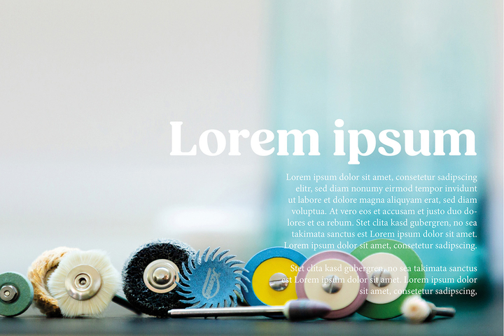 Fräsen, Bohrer und Polierbürsten, Nahaufnahme mit Beispieltext, Blindtext, Fotografie Unternehmensportrait Dentallabor Kastner